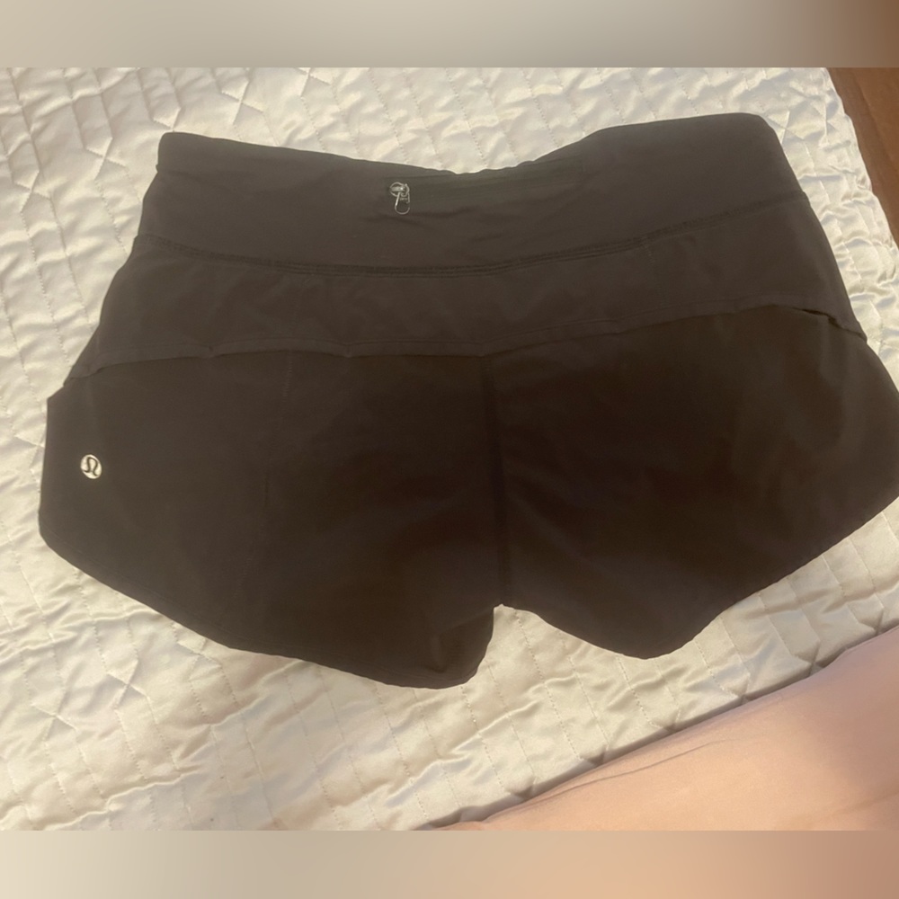 Lululemon plain black shorts